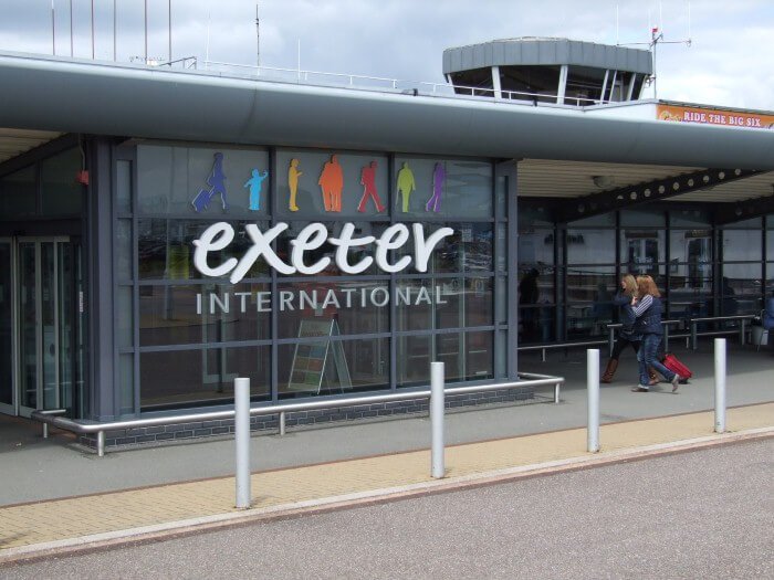  مطار اكستر في إنجلترا