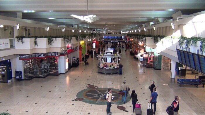 مطار مينابوليس-سانت بول في أمريكا