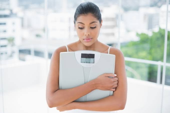 اسباب ثبات الوزن